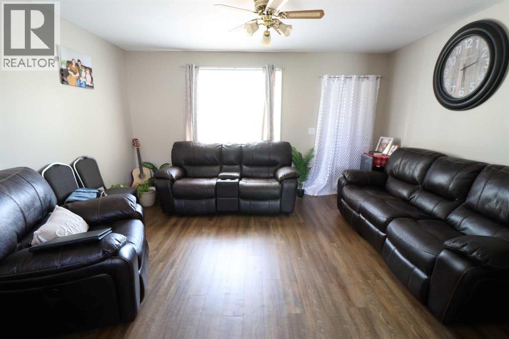 5319 45 ave - 4