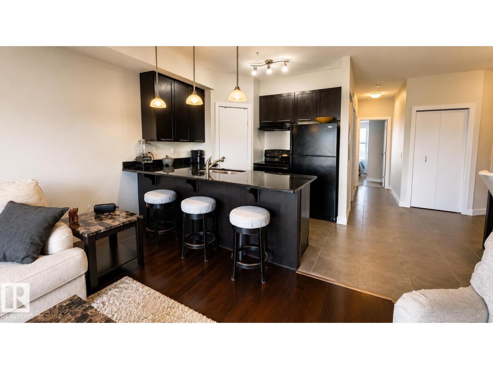 #405 9750 94 ST NW - 6