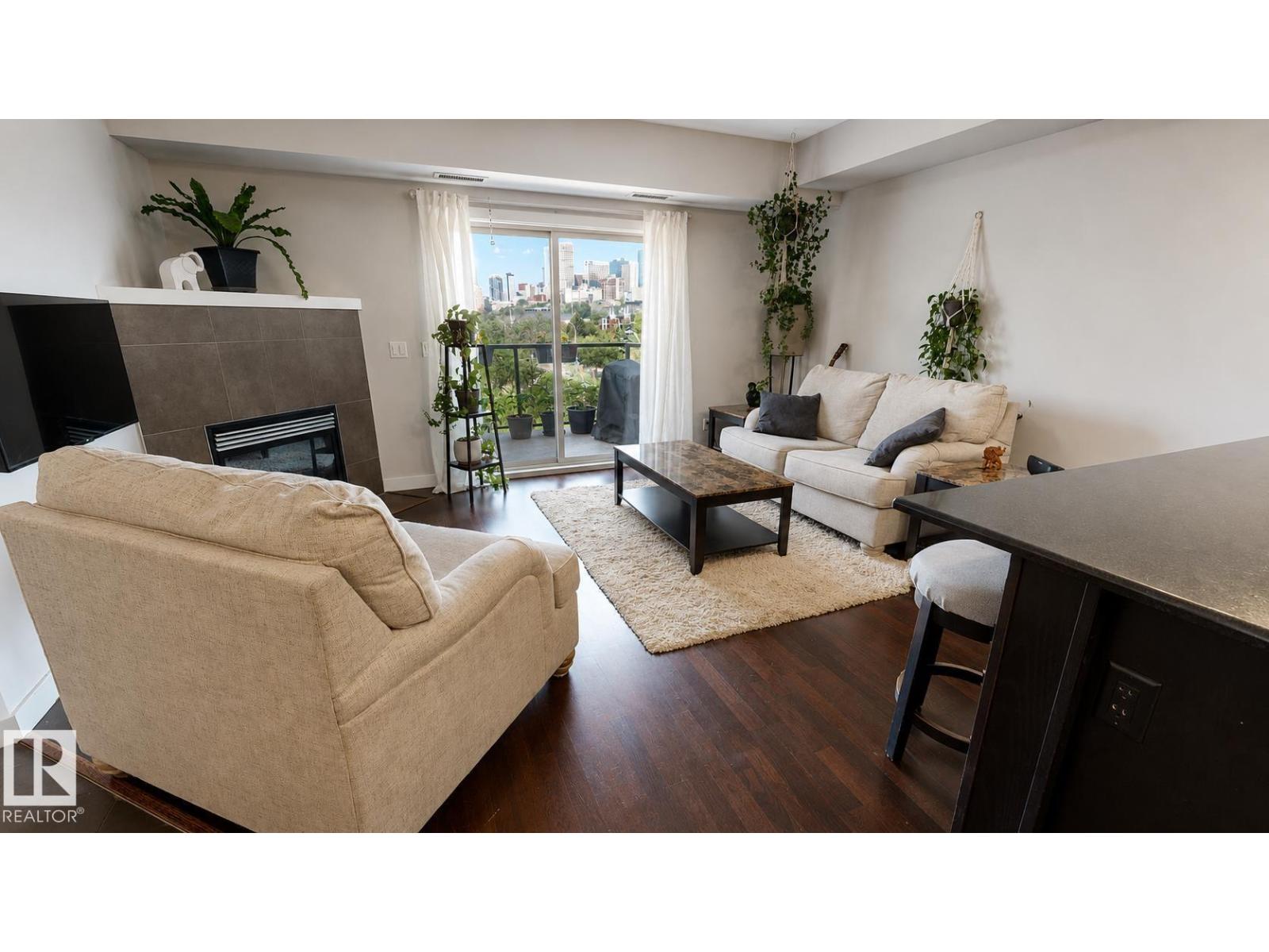 #405 9750 94 ST NW - 4