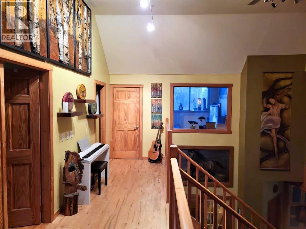 4643 29 Avenue NW - 10