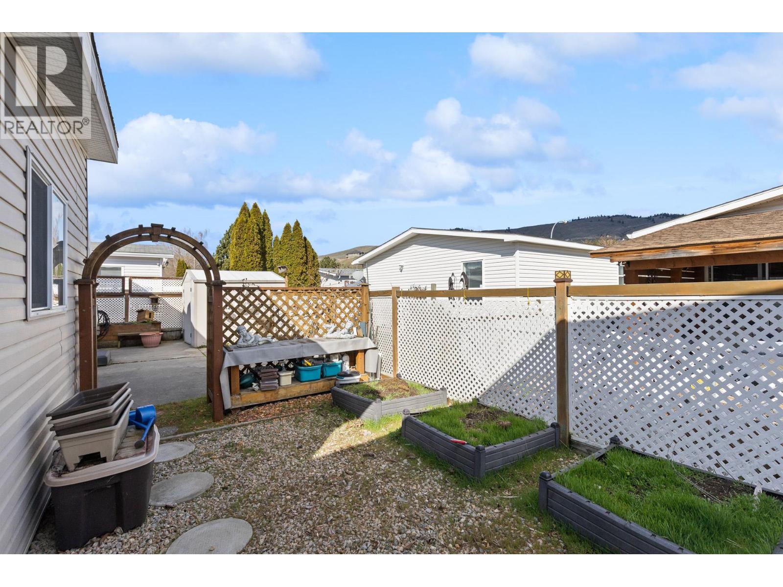 #43 6688 Tronson Road - 41