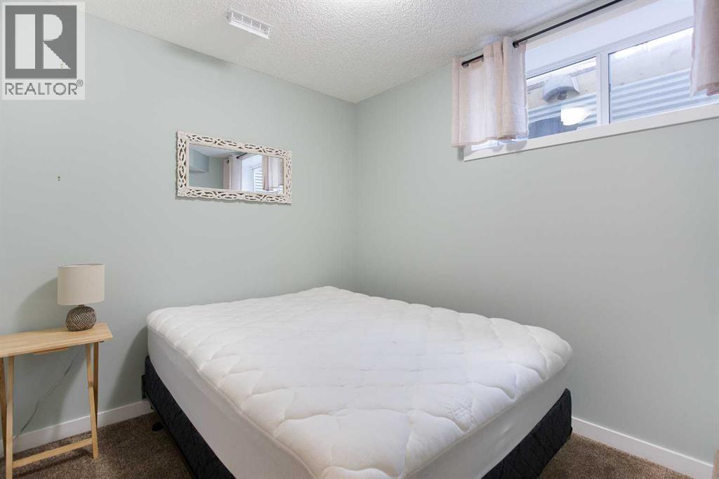 79 Sunset Road - 18
