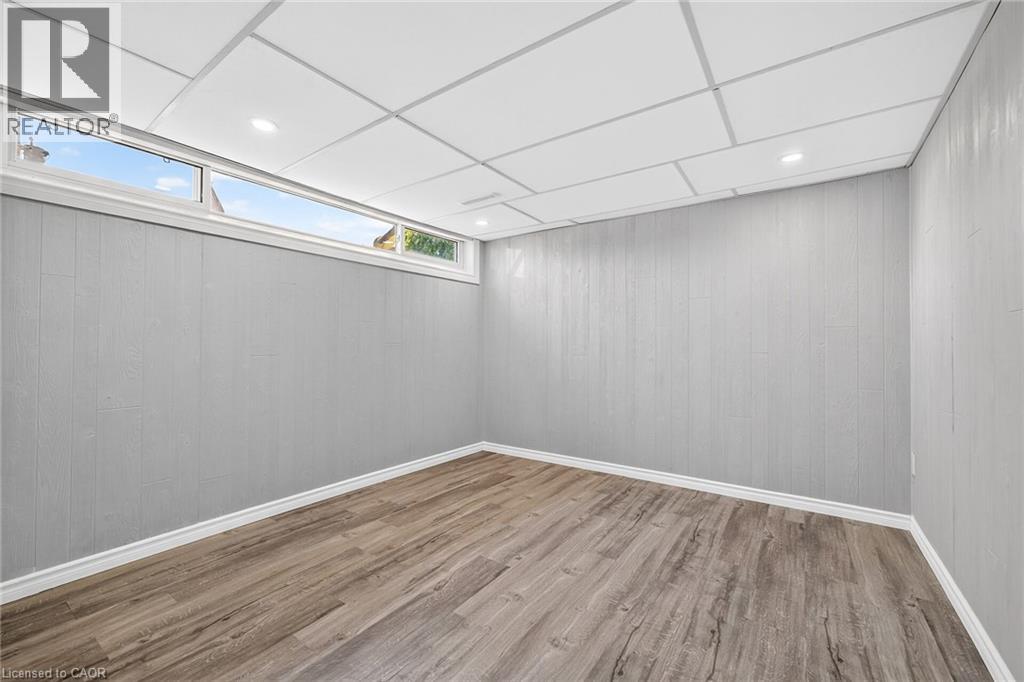 96 FIELDING Crescent - 30