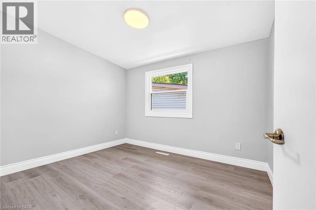 96 FIELDING Crescent - 24
