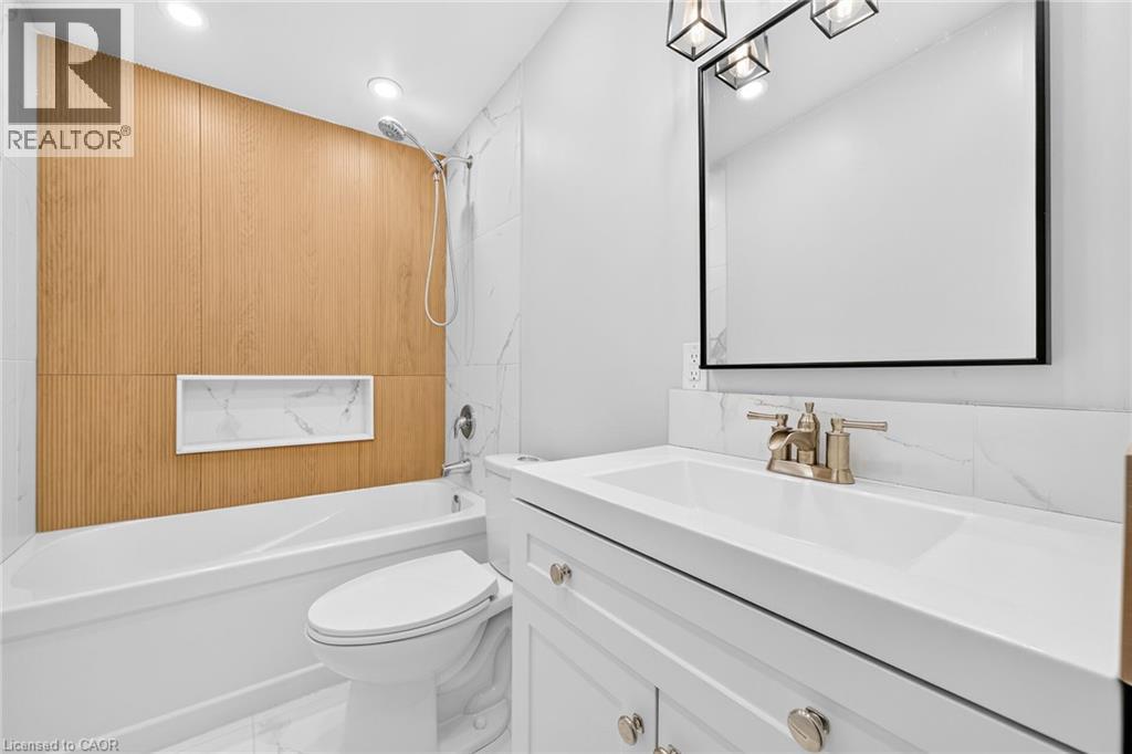 96 FIELDING Crescent - 25