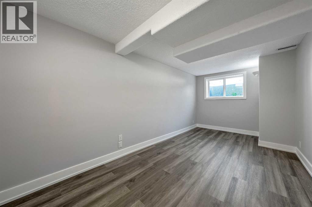 629 Agate Crescent SE - 20