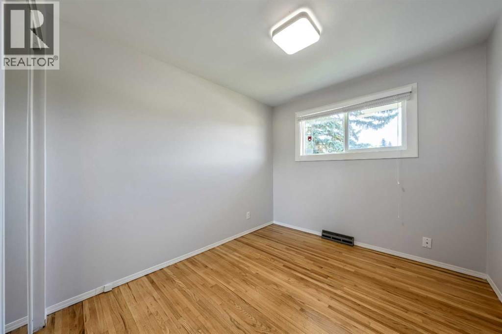 629 Agate Crescent SE - 13