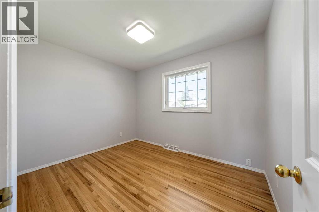 629 Agate Crescent SE - 15