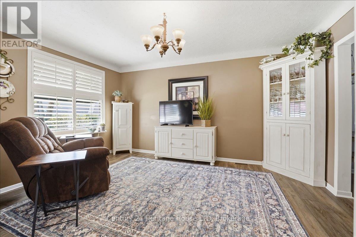 18 NORTHHAVEN ROAD - 10