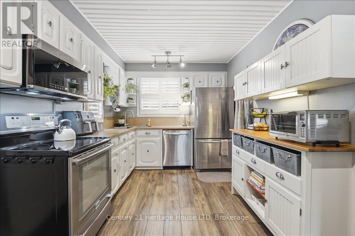 18 NORTHHAVEN ROAD - 11