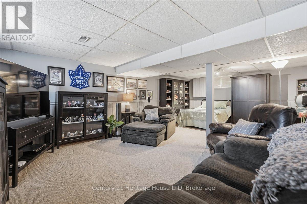 18 NORTHHAVEN ROAD - 23