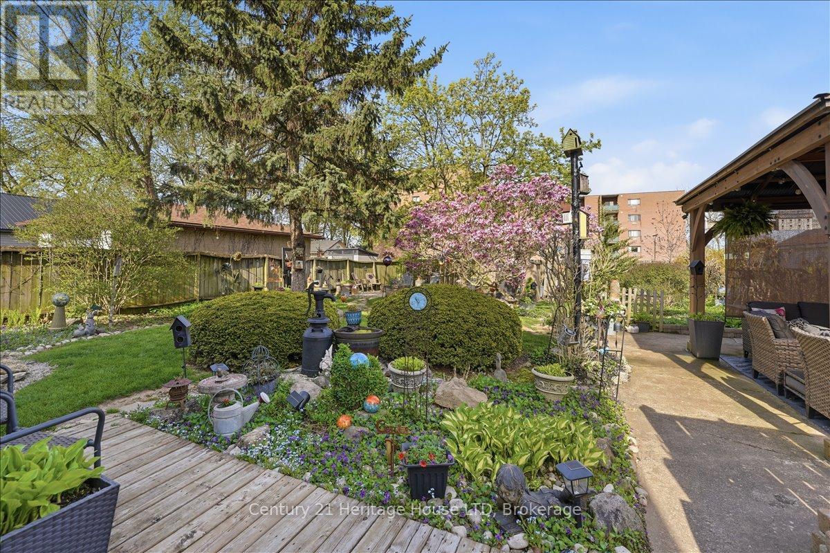 18 NORTHHAVEN ROAD - 30