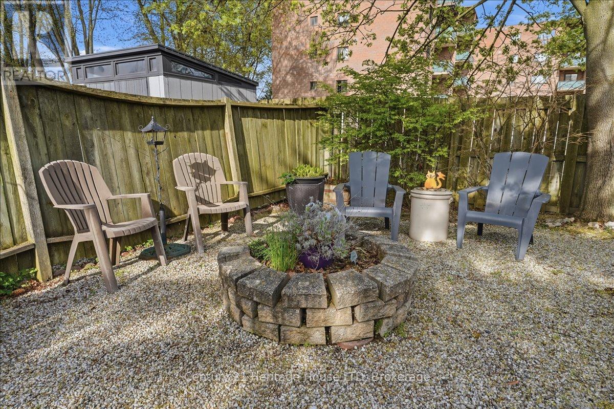 18 NORTHHAVEN ROAD - 36