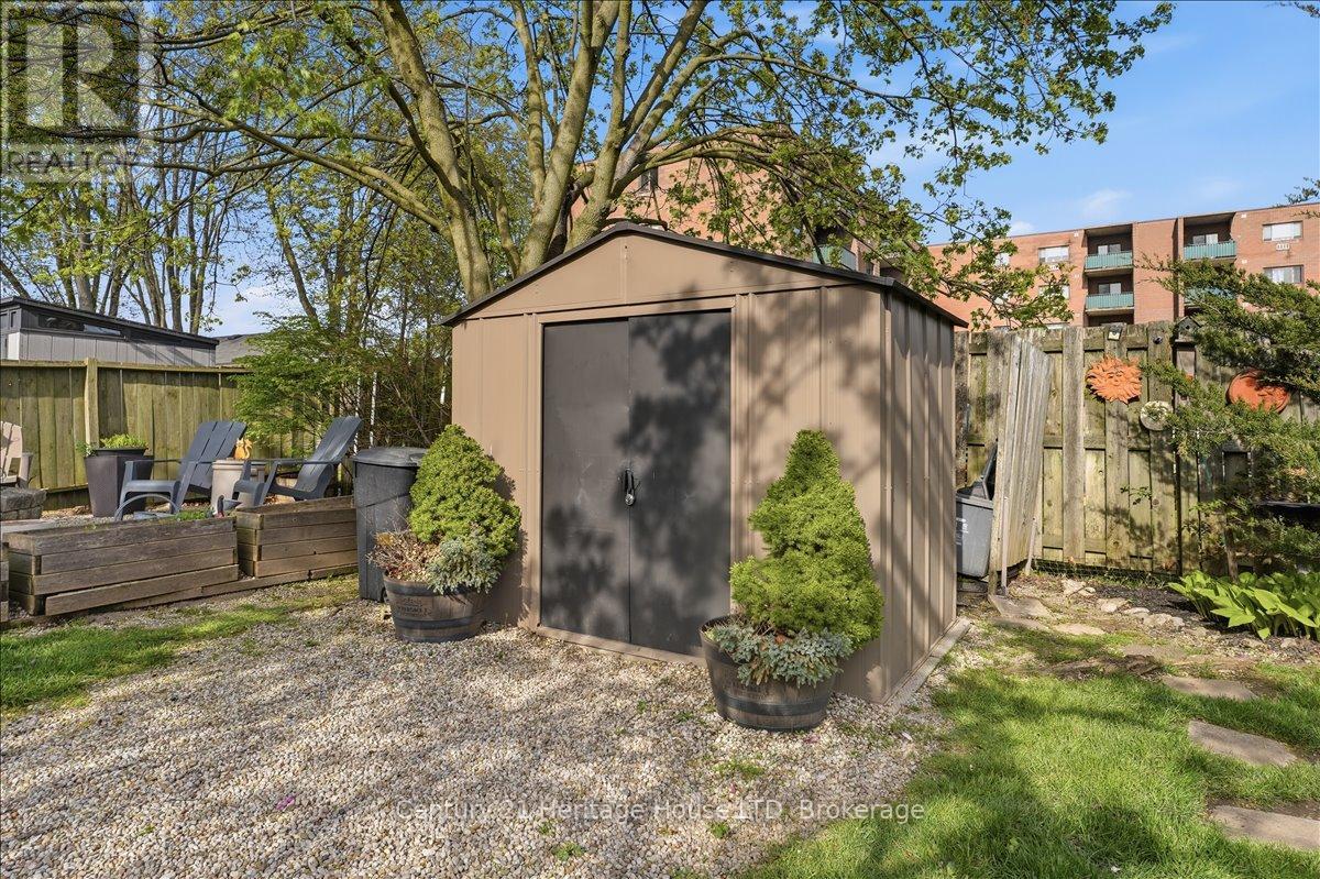 18 NORTHHAVEN ROAD - 38