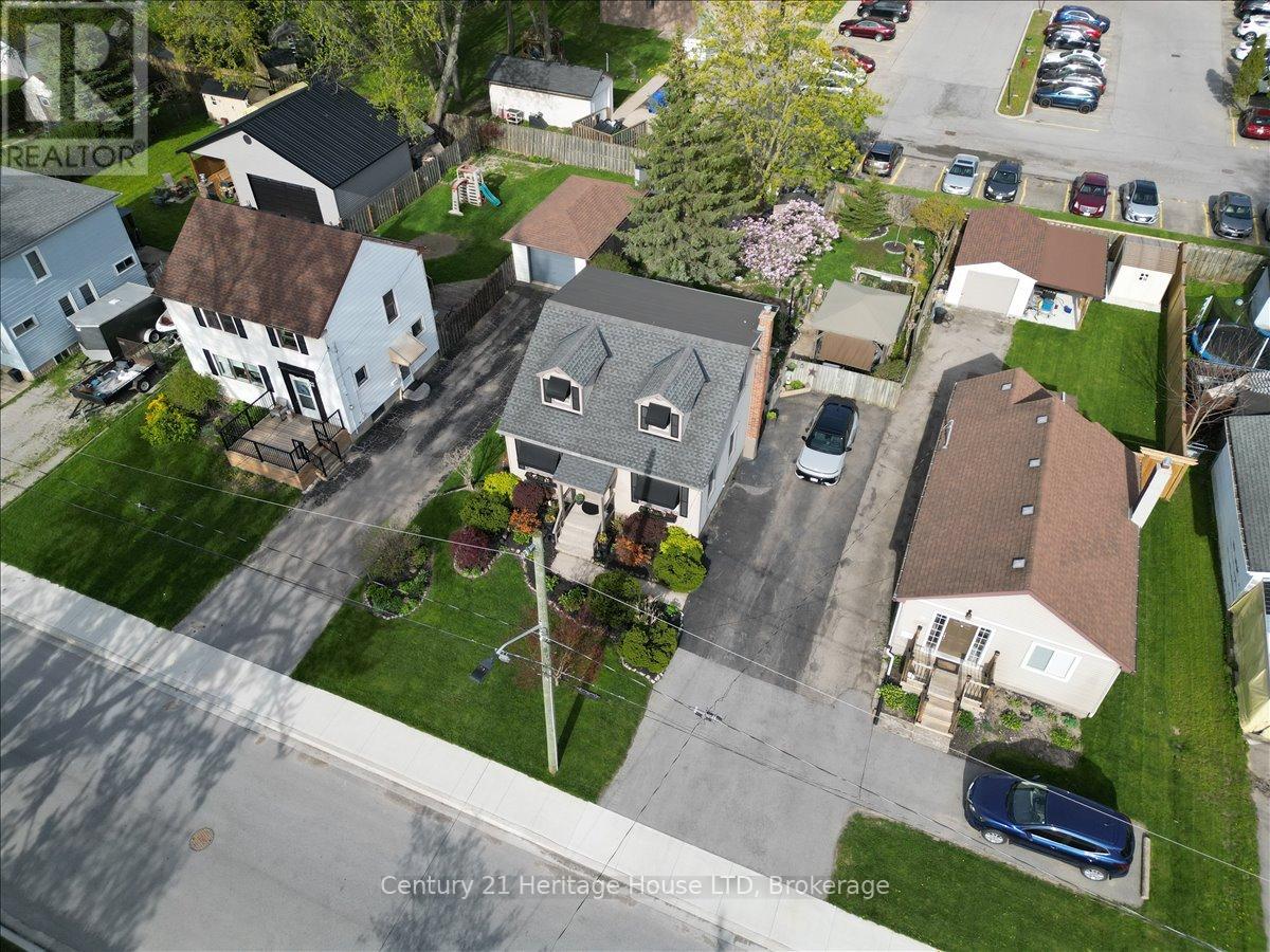 18 NORTHHAVEN ROAD - 41
