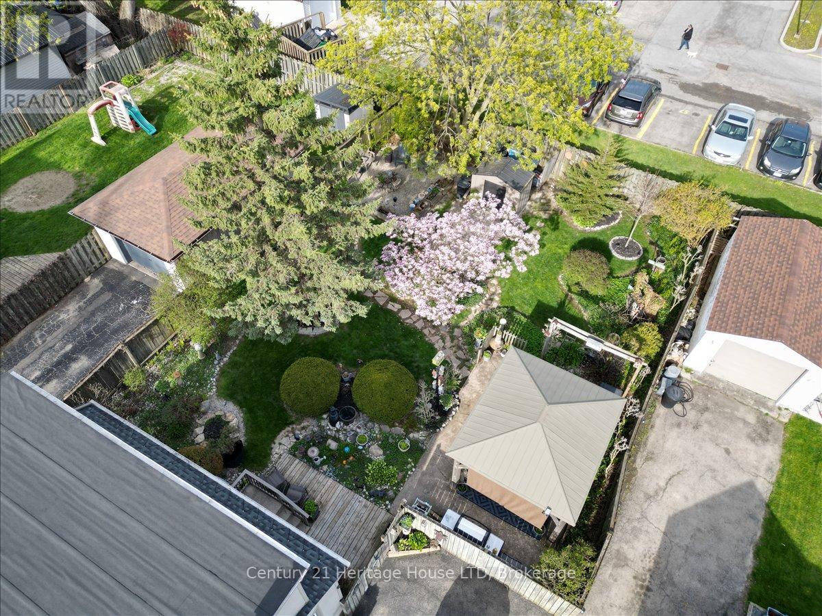18 NORTHHAVEN ROAD - 43