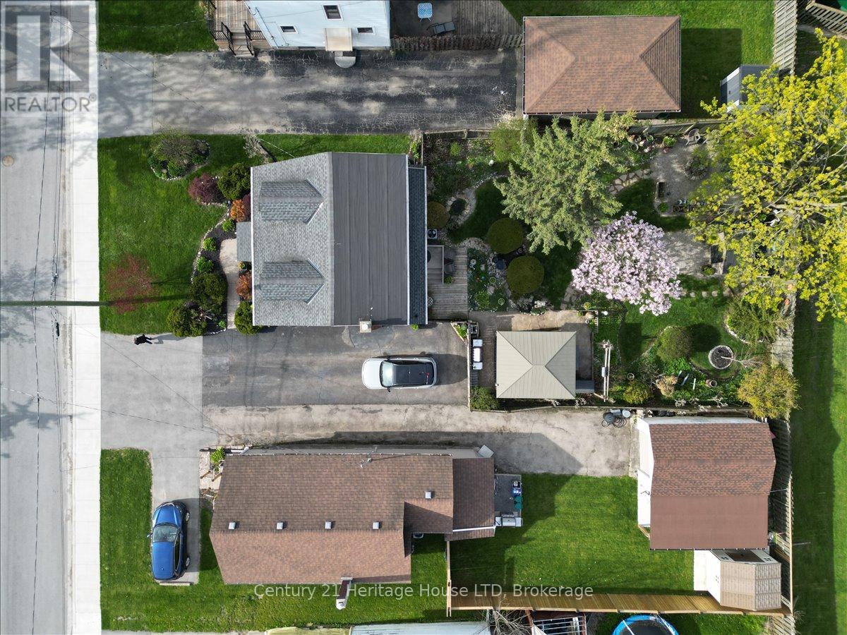 18 NORTHHAVEN ROAD - 44