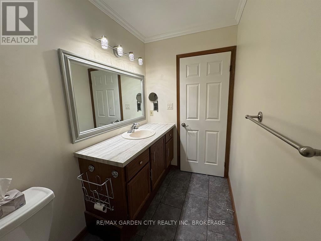 6141 WILDROSE CRESCENT - 21