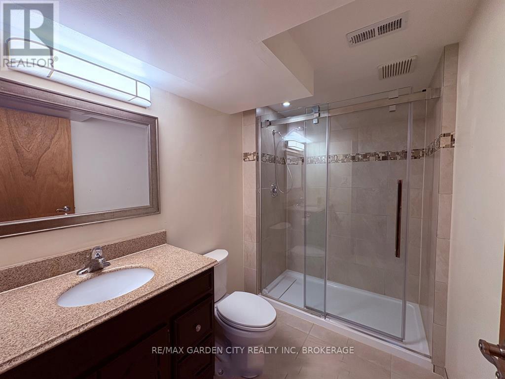 6141 WILDROSE CRESCENT - 27