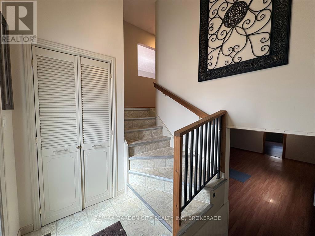 6141 WILDROSE CRESCENT - 3