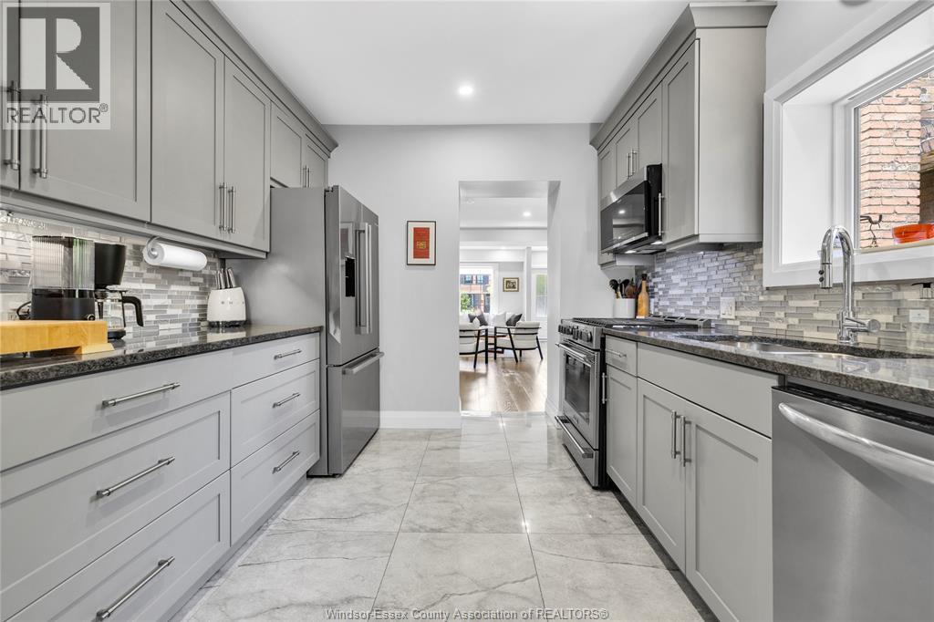 864 Monmouth ROAD - 12