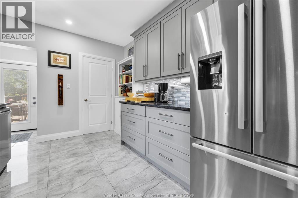 864 Monmouth ROAD - 14