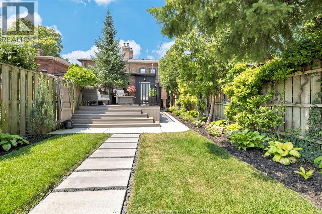 864 Monmouth ROAD - 27