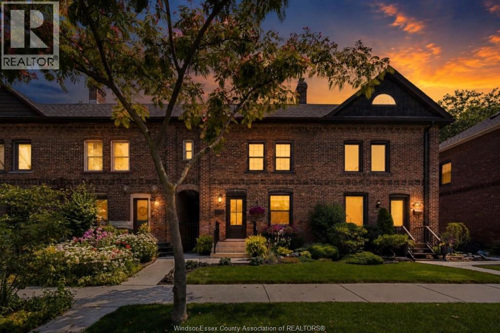 864 Monmouth ROAD - 34