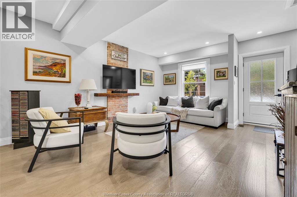 864 Monmouth ROAD - 6