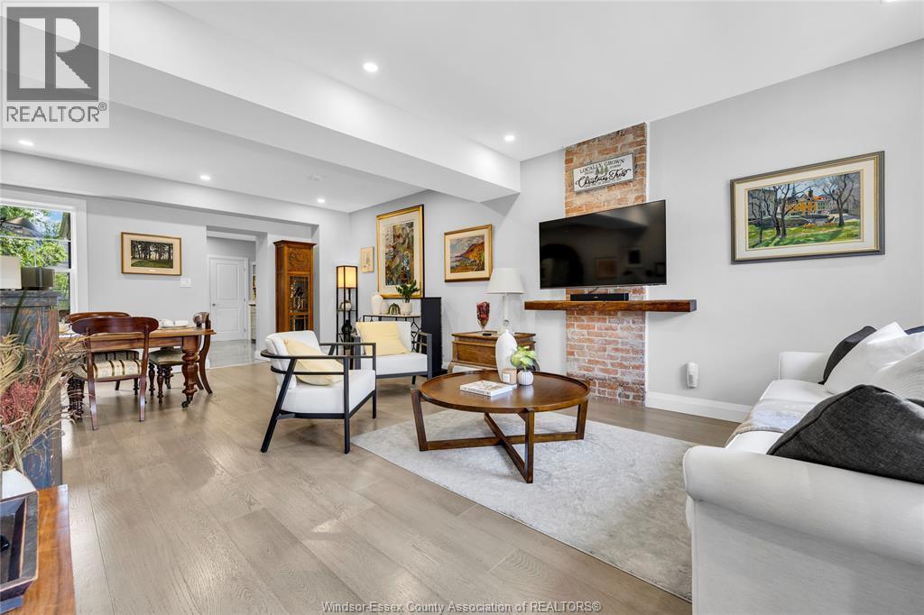 864 Monmouth ROAD - 7