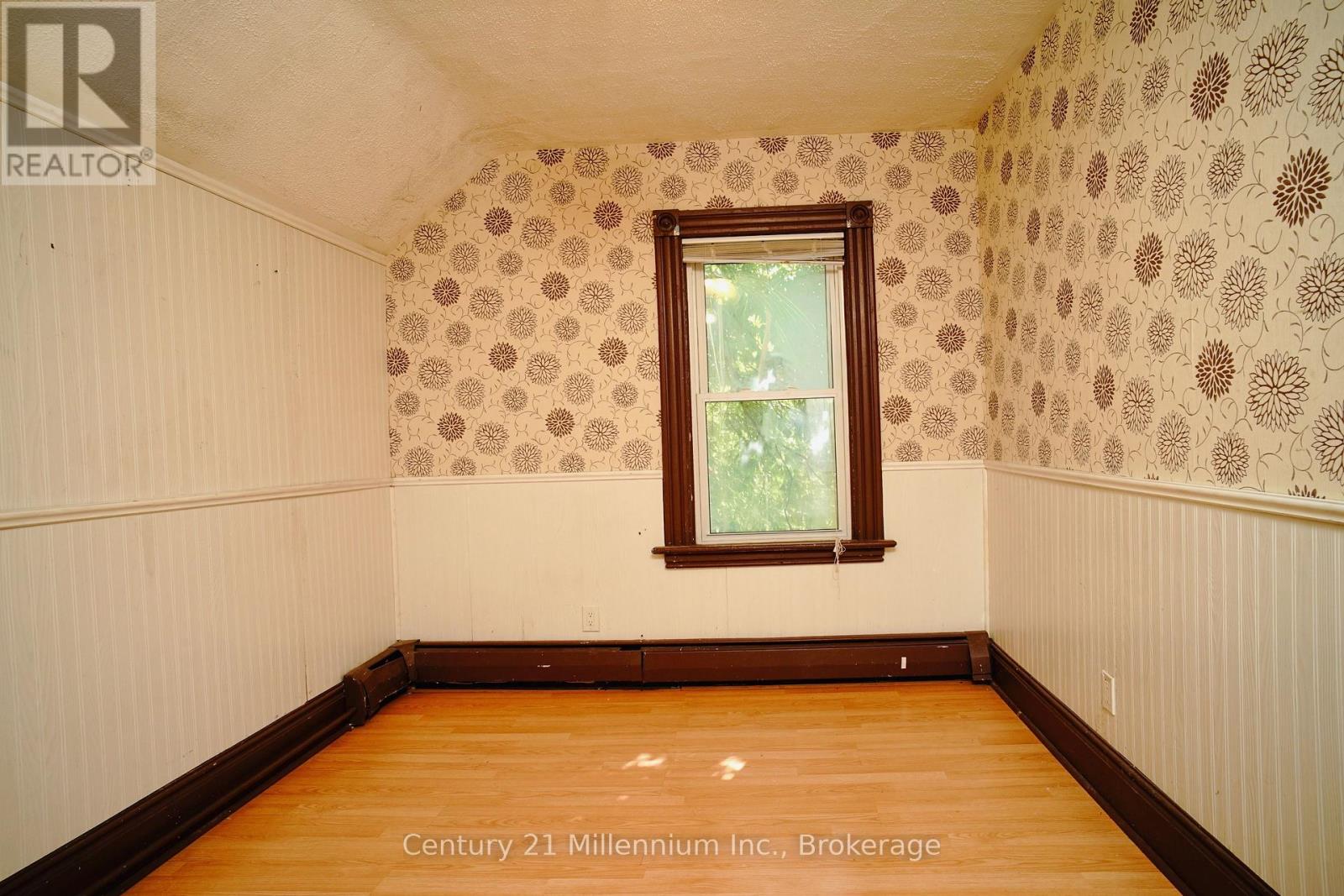104 SPRUCE STREET - 16
