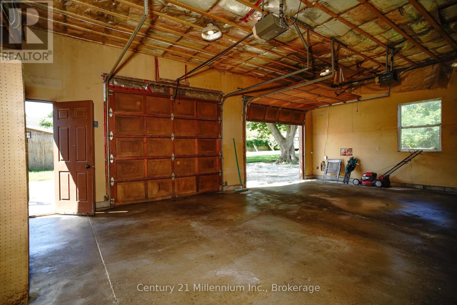 104 SPRUCE STREET - 23