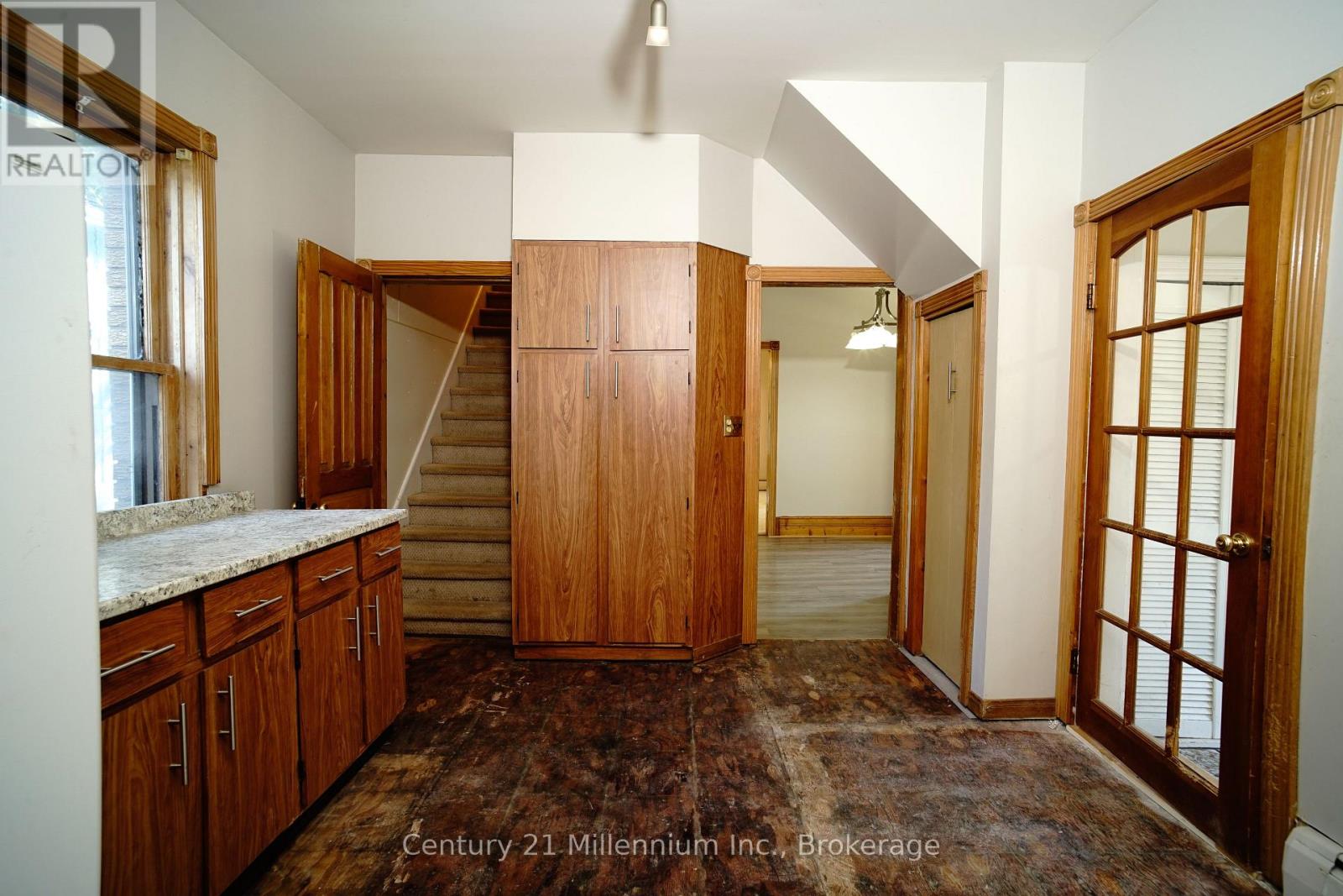 104 SPRUCE STREET - 4