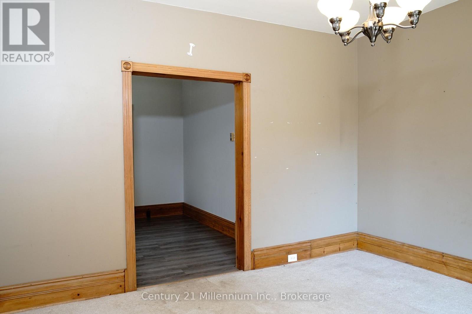 104 SPRUCE STREET - 5