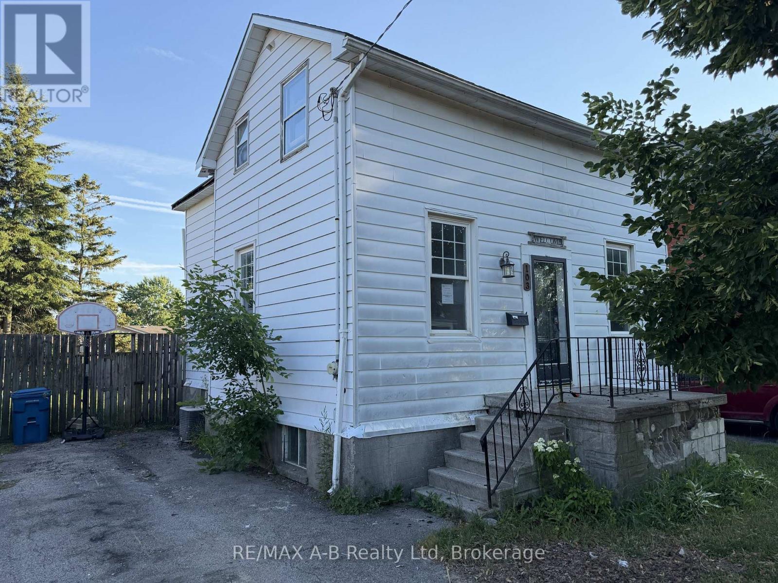103 NORFOLK STREET - 2