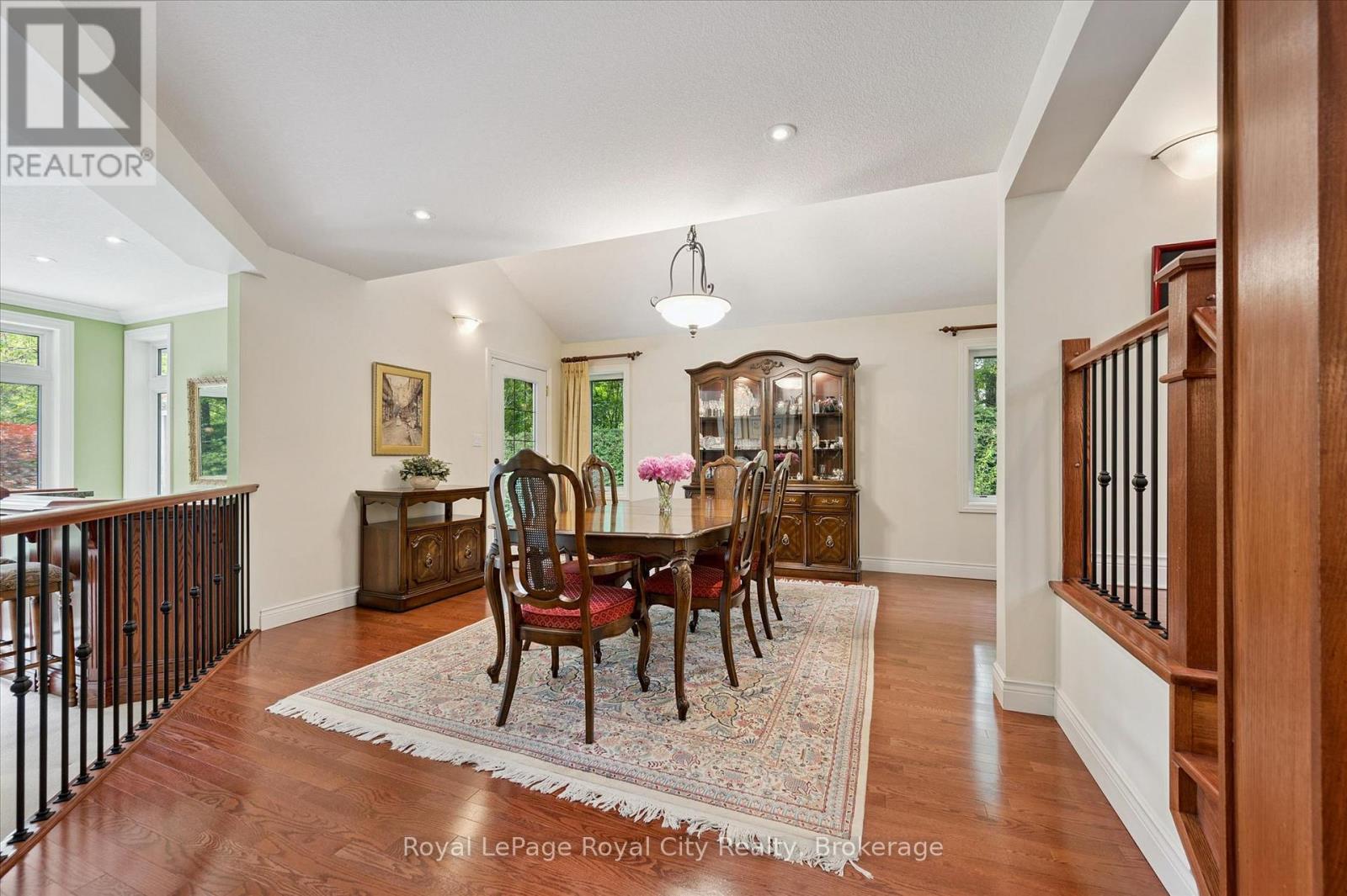 135 HUME ROAD - 12