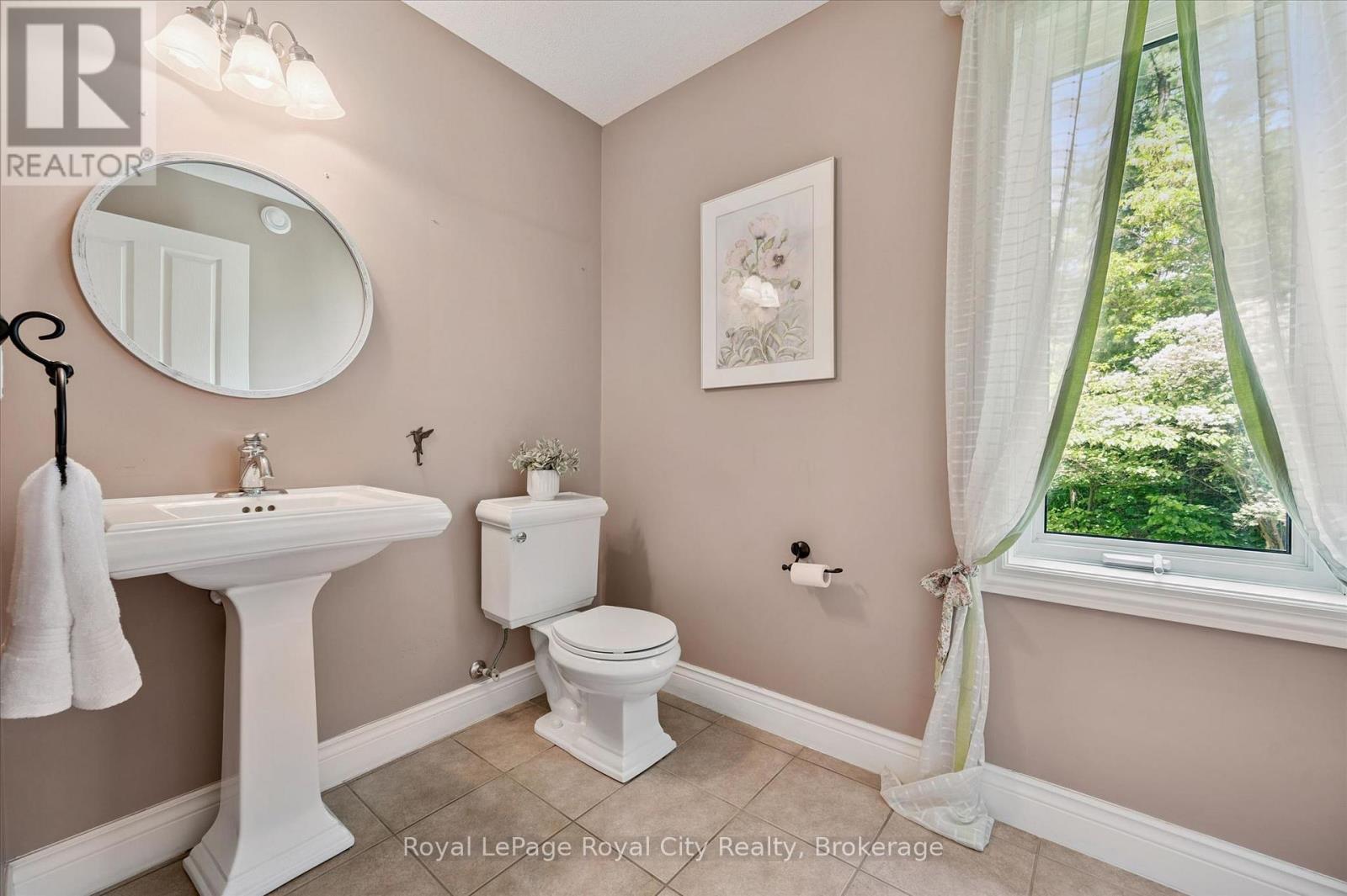 135 HUME ROAD - 22