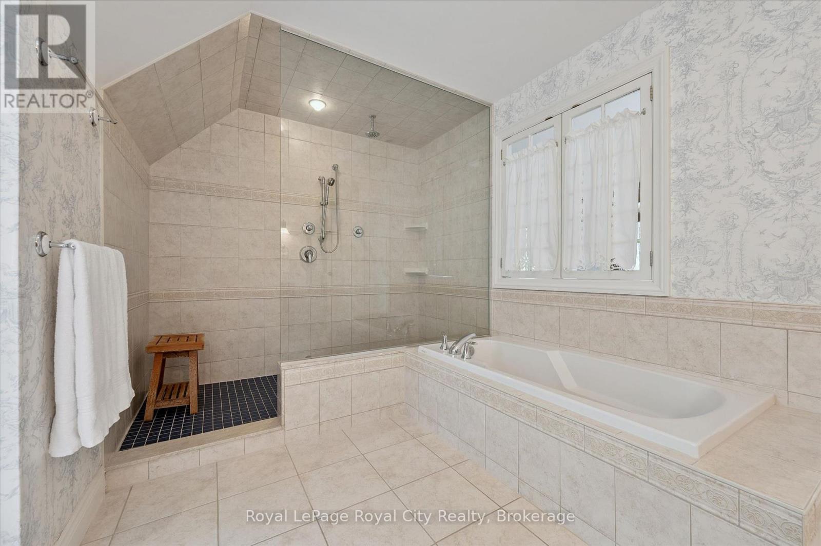 135 HUME ROAD - 31