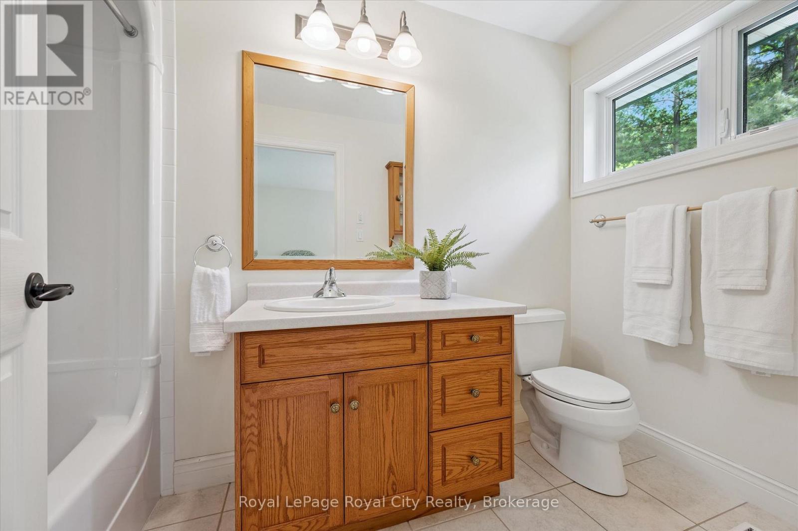 135 HUME ROAD - 34