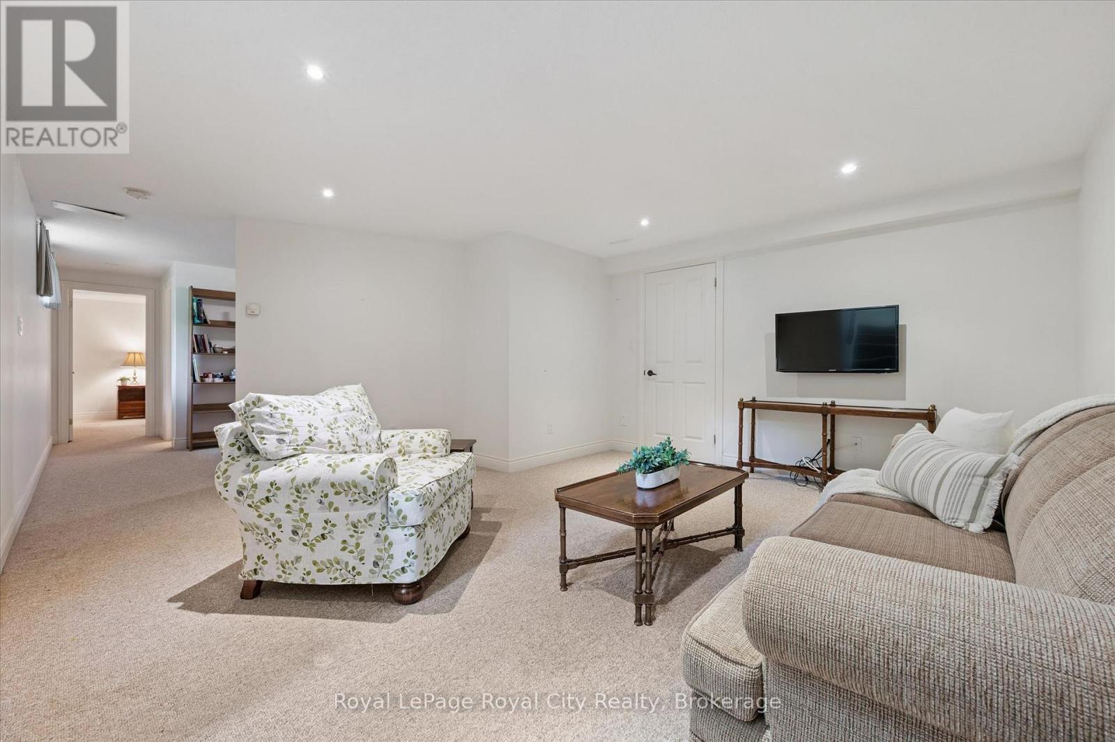 135 HUME ROAD - 35