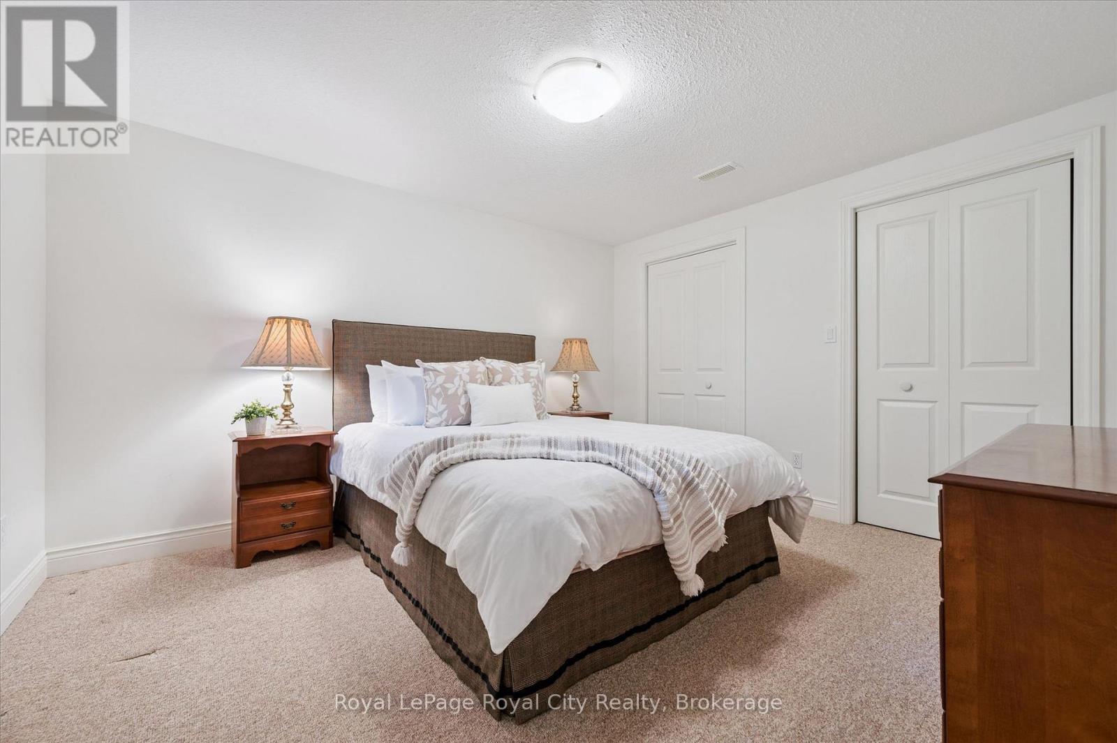 135 HUME ROAD - 39