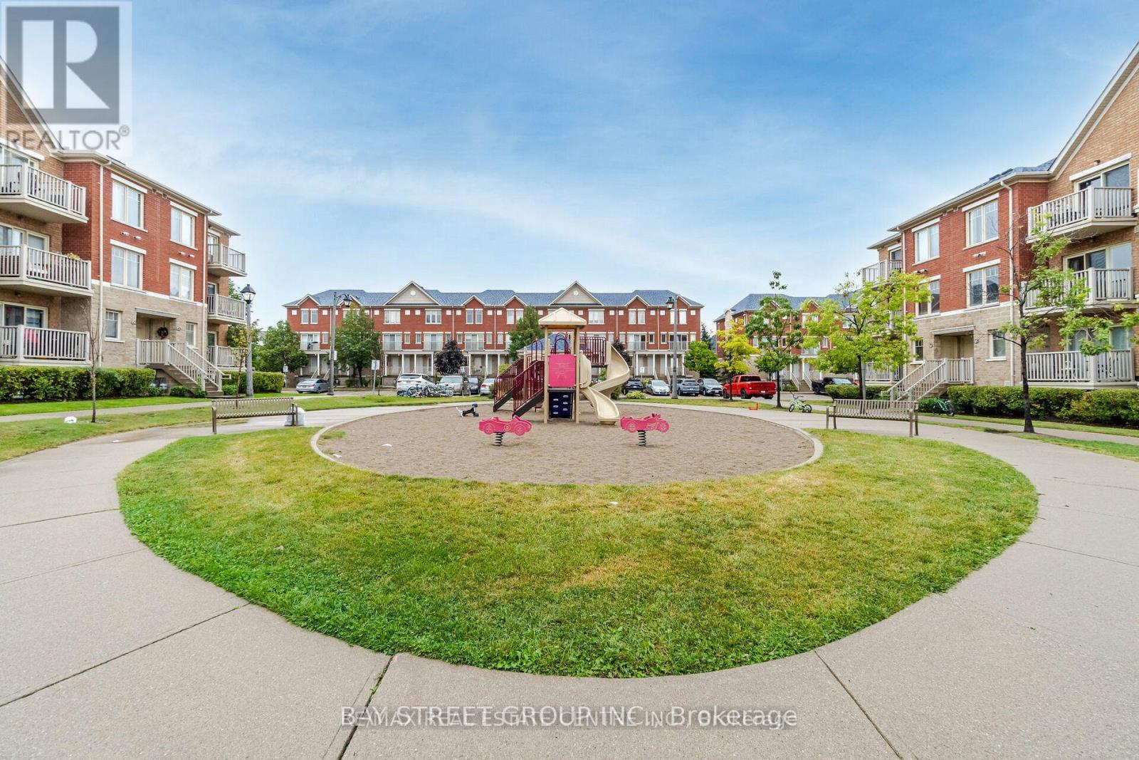 #13 3975 EGLINTON AVENUE W - 22