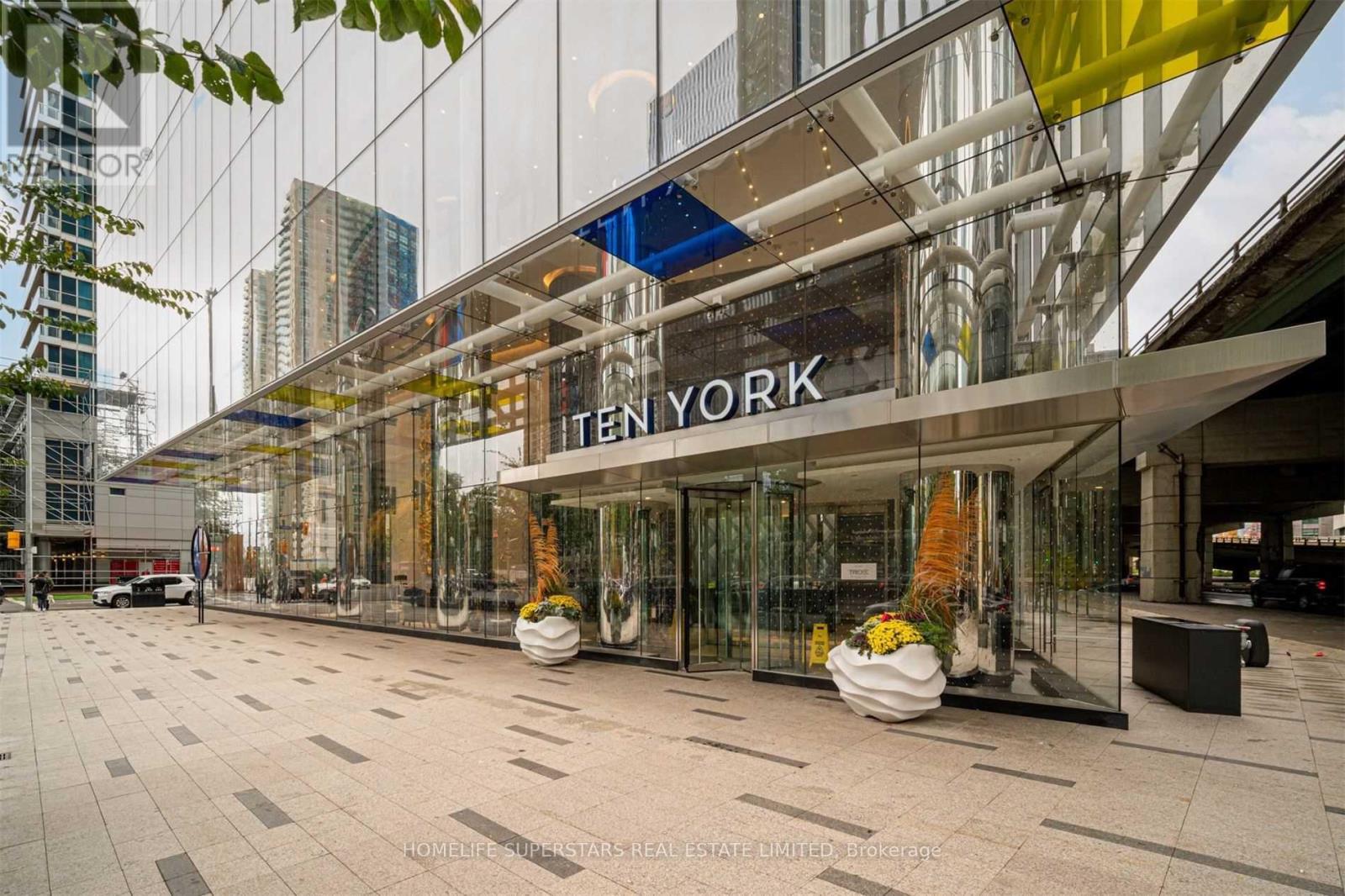 #6108 10 YORK STREET - 21