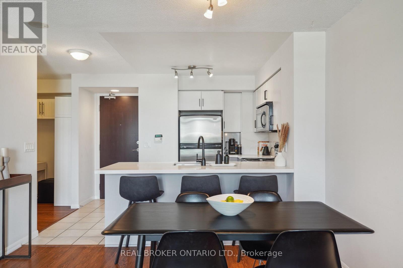 #615 231 FORT YORK BOULEVARD - 10
