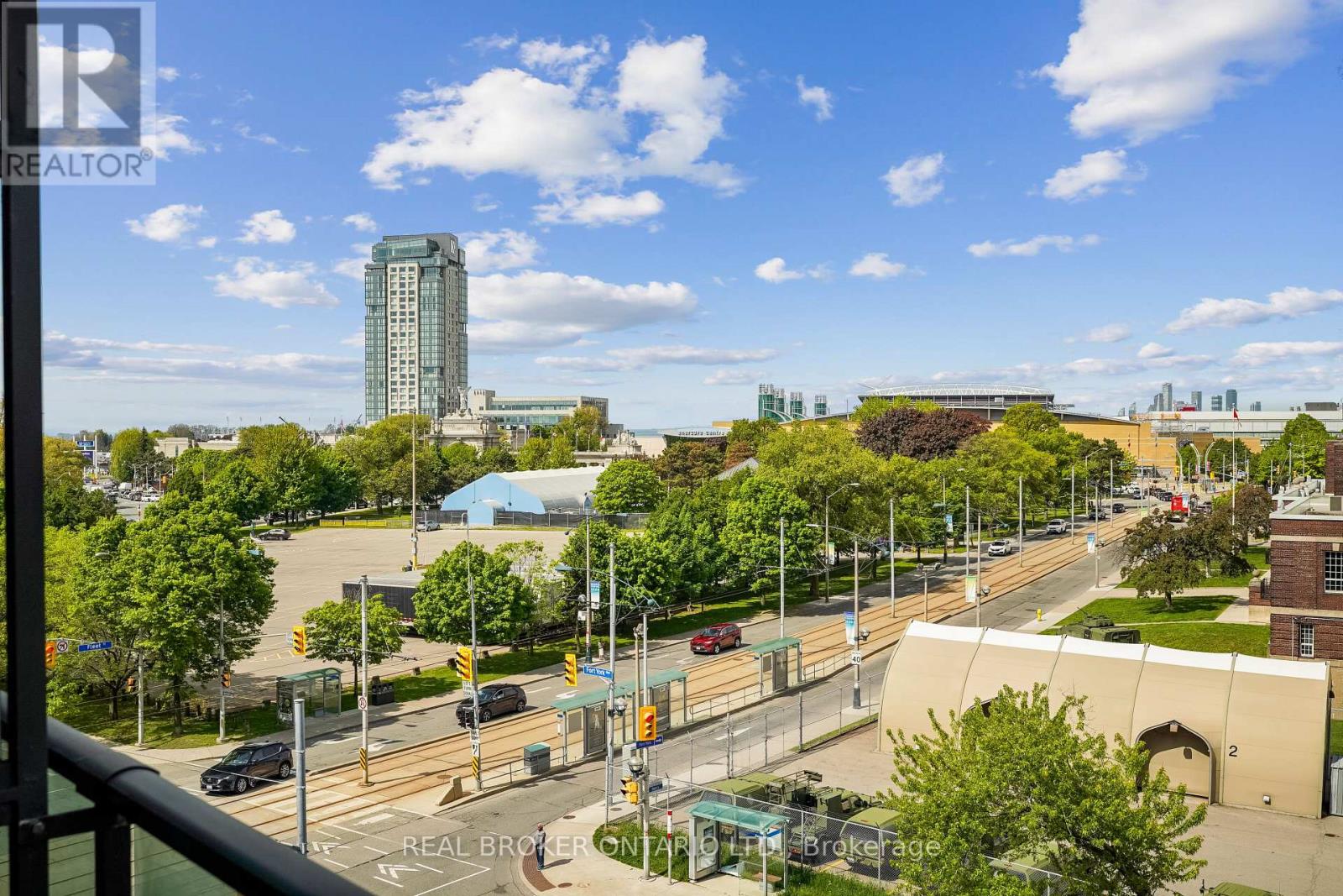 #615 231 FORT YORK BOULEVARD - 14
