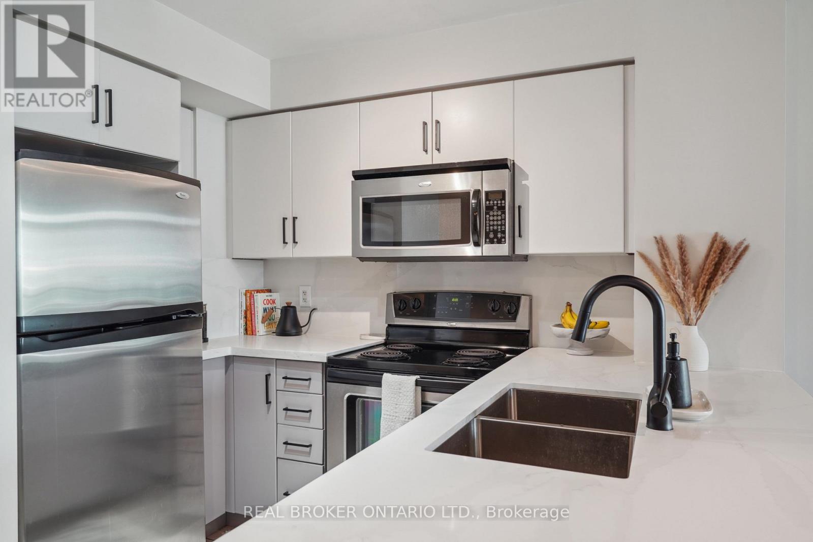 #615 231 FORT YORK BOULEVARD - 7