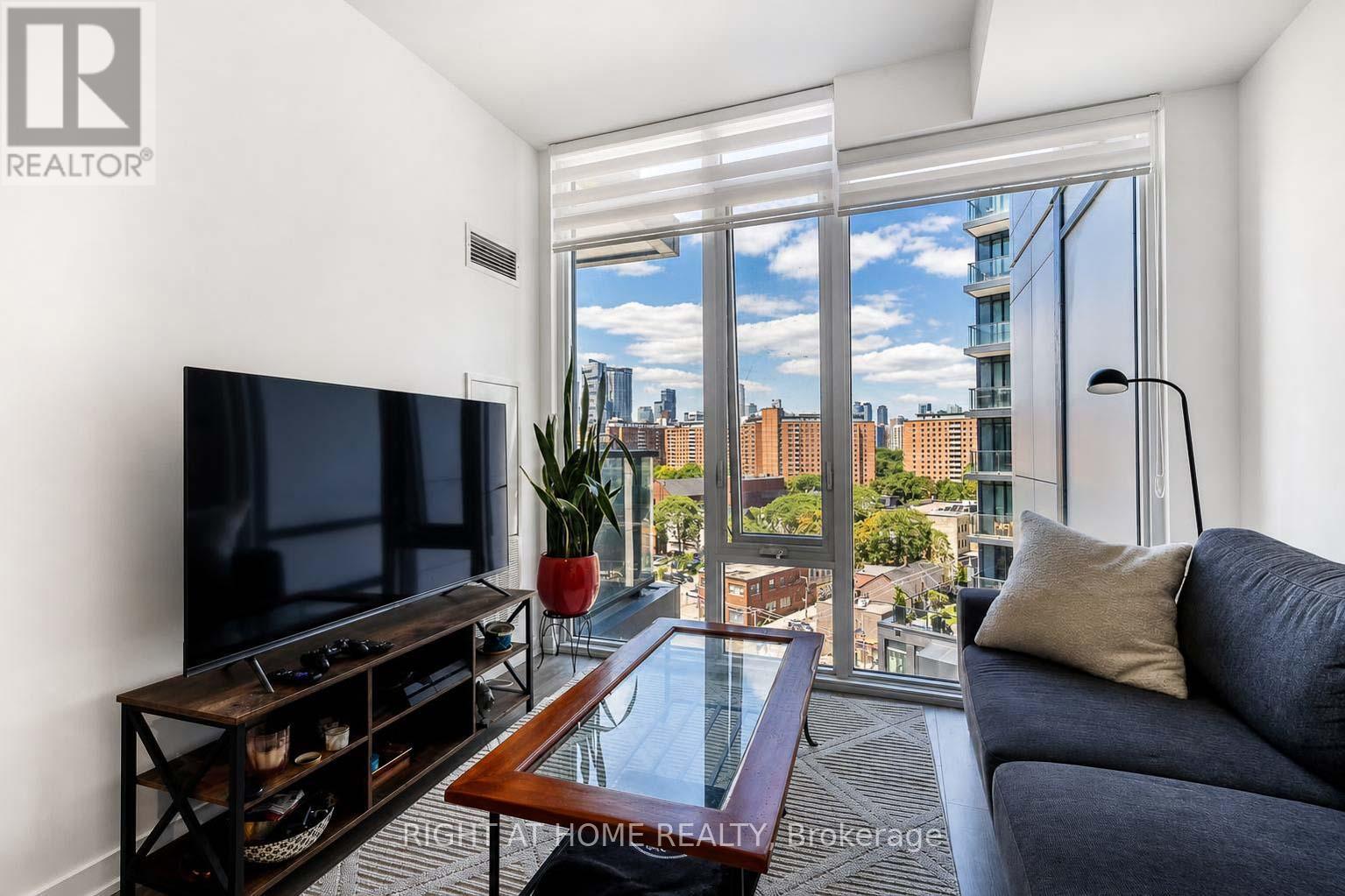 #914 50 POWER STREET - Image 9