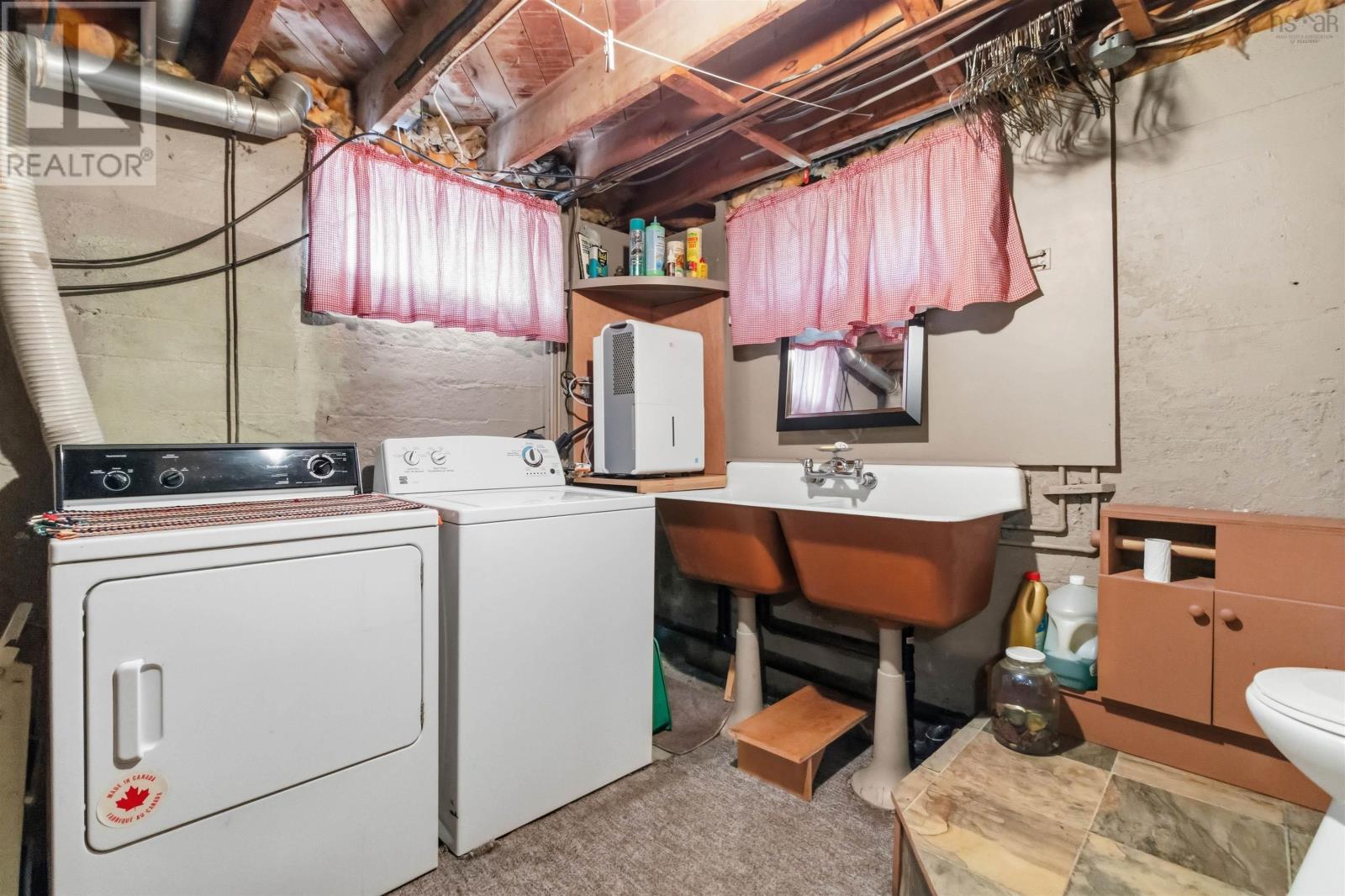 5 Richards Drive - 26