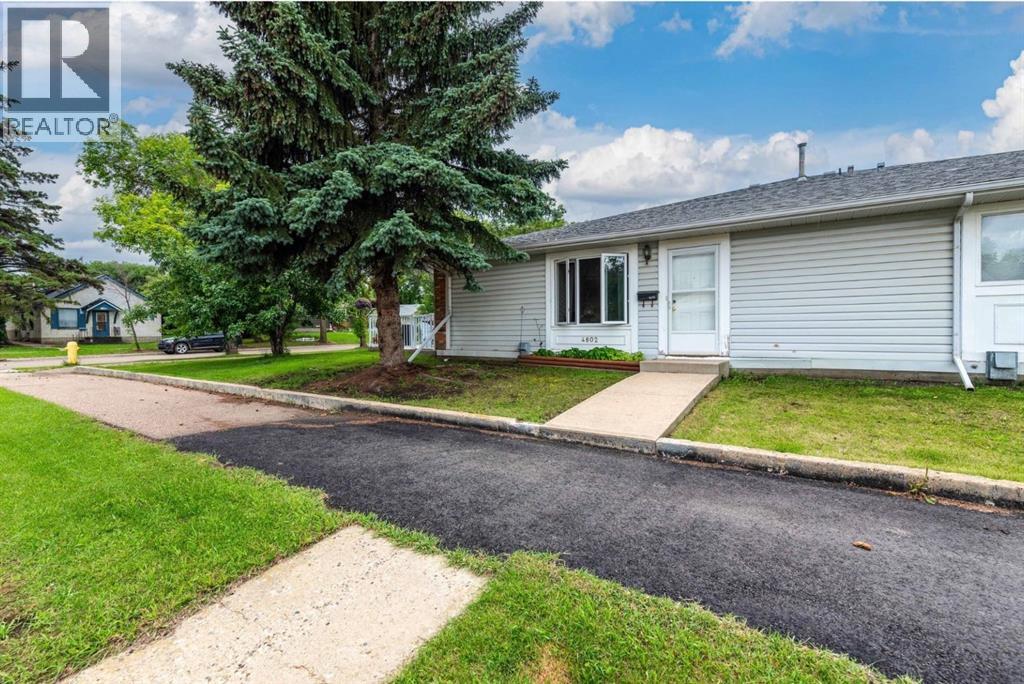#4802 46 Street - 24
