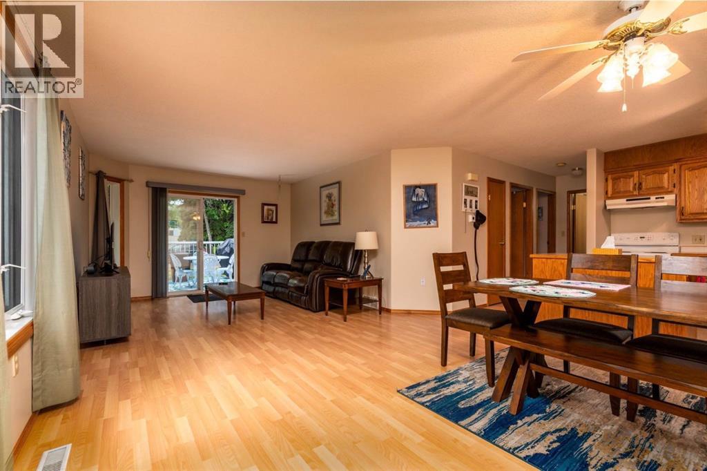 #4802 46 Street - 13